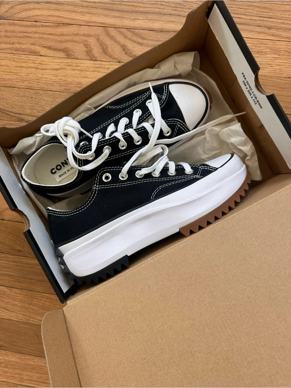 Converse Run Star Hike Platform Canvas Sneaker Women’s 6.5/Men’s 5
